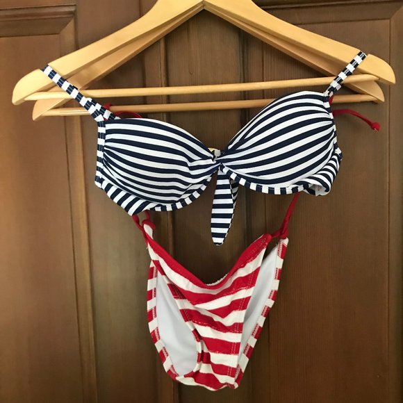 American Flag Bikini - Picture 1 of 2